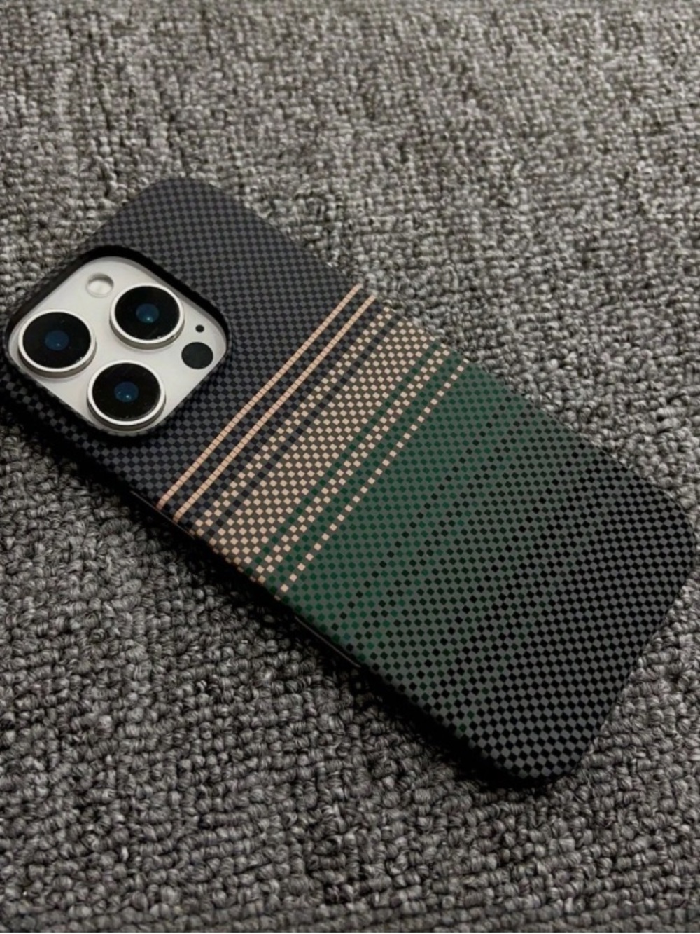 Stylish Black and Green Patterned Phone Case - Fits Modern Smartphones